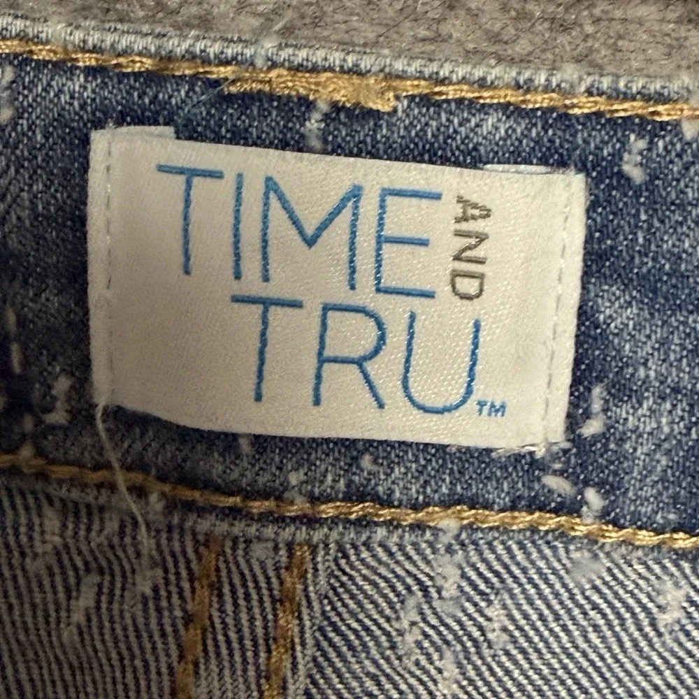 Time & Tru Jeans 16 High Rise Relaxed Light Wash Embellished Denim Stretch NWT‎